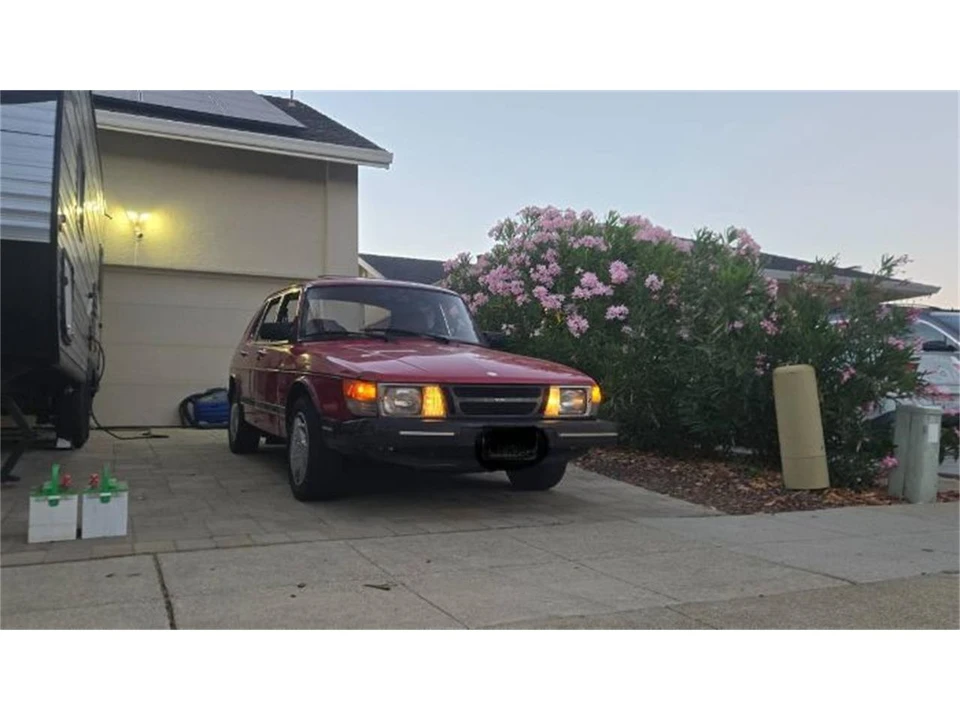 1985 Saab 900 1st Gen - Image 3 of 9