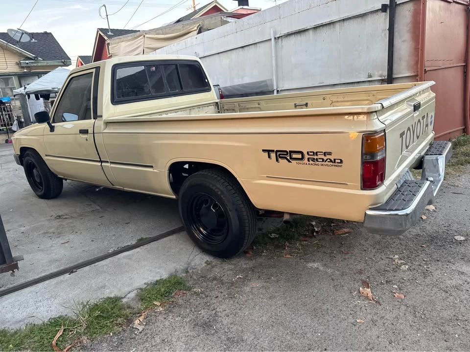 1985 Toyota Corolla AE86 - Image 2 of 4