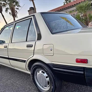 1985 Toyota Corolla LE Sedan