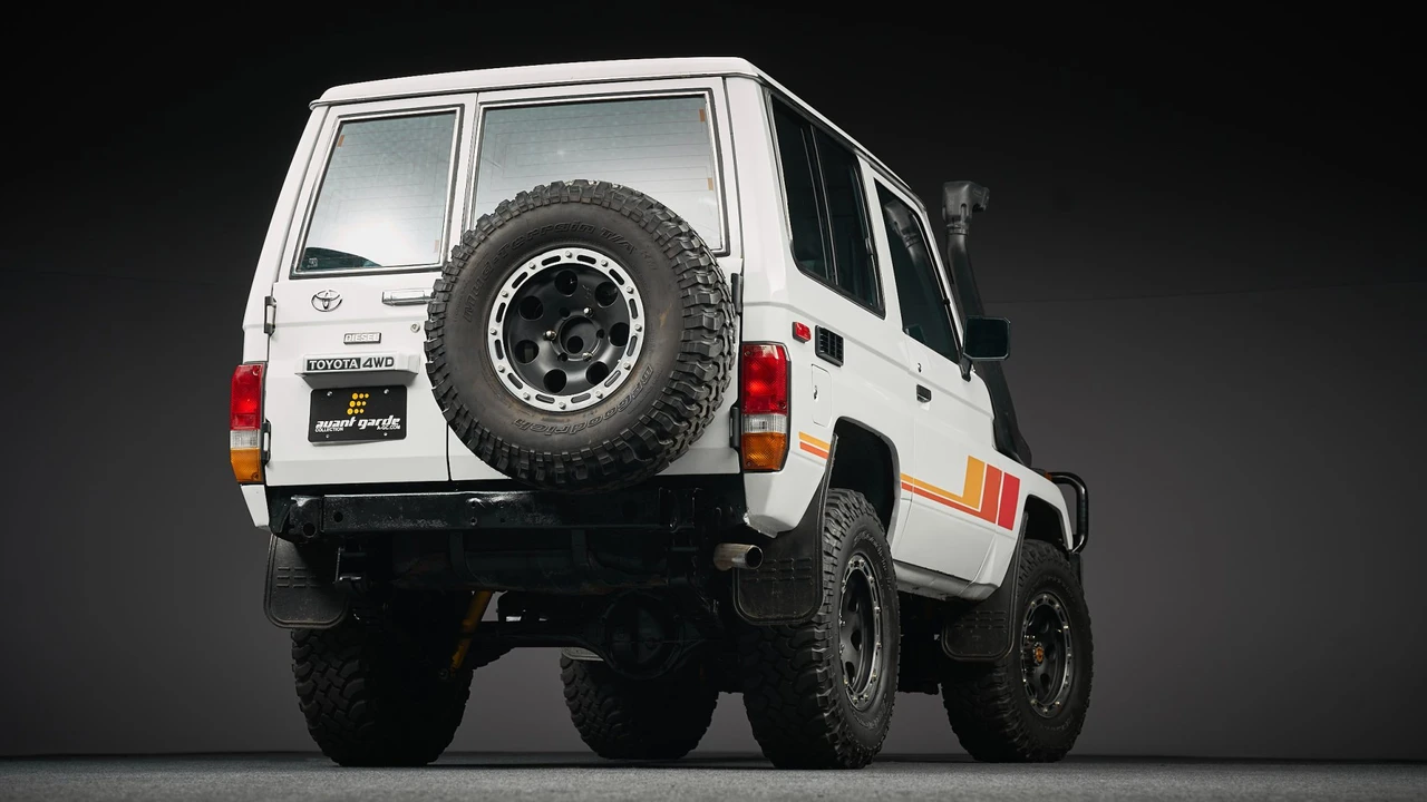 1985 Toyota J70 Land Cruiser - Image 18 of 31