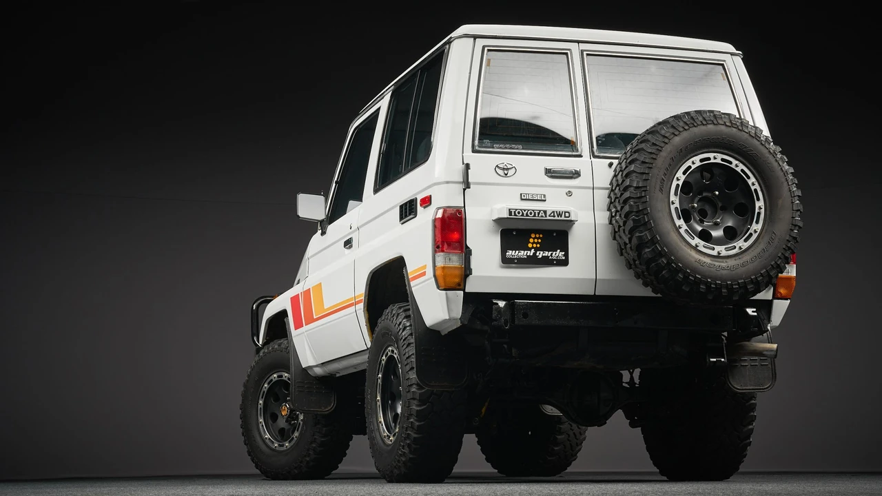 1985 Toyota J70 Land Cruiser - Image 14 of 31