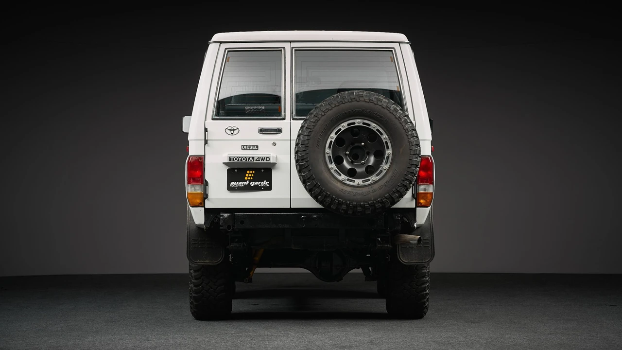 1985 Toyota J70 Land Cruiser - Image 16 of 31