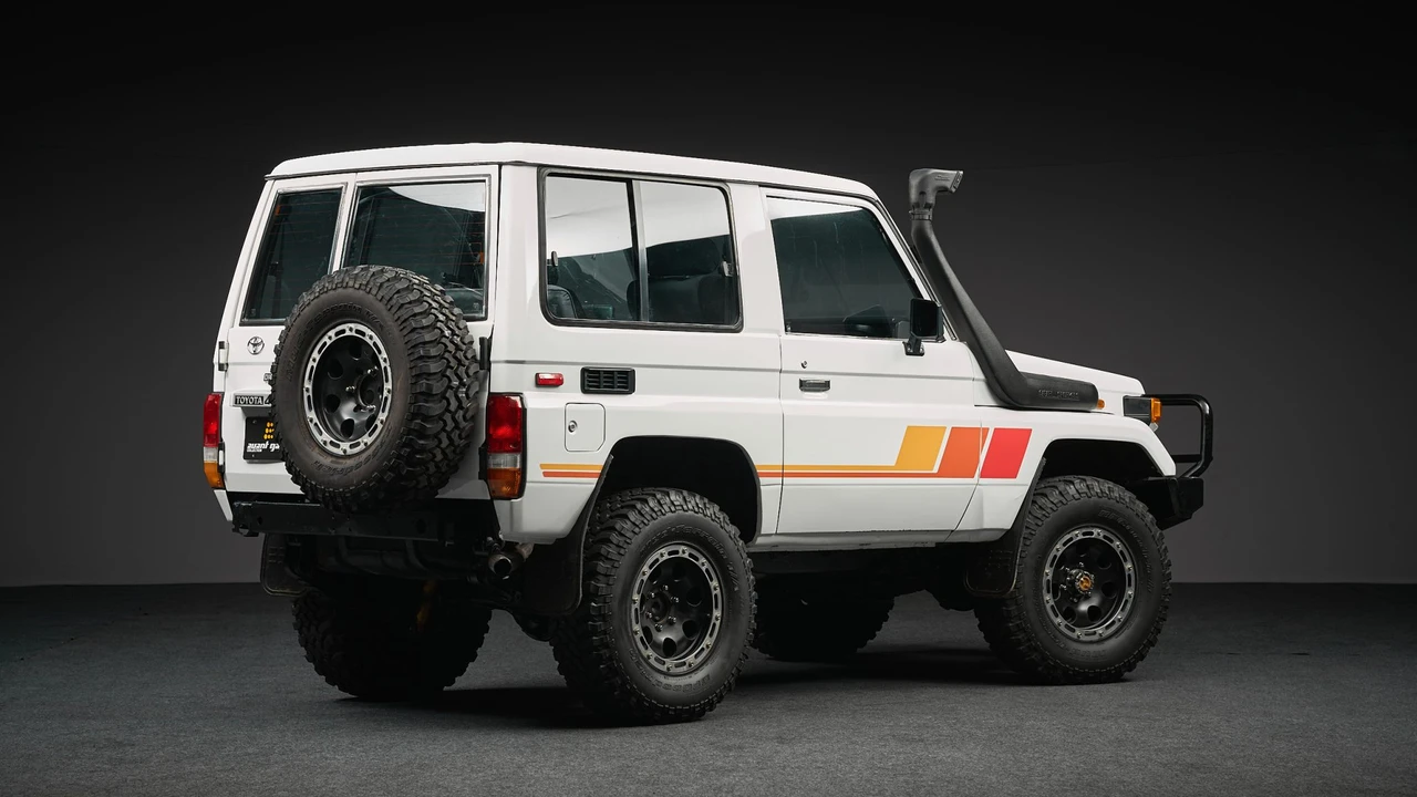 1985 Toyota J70 Land Cruiser - Image 20 of 31