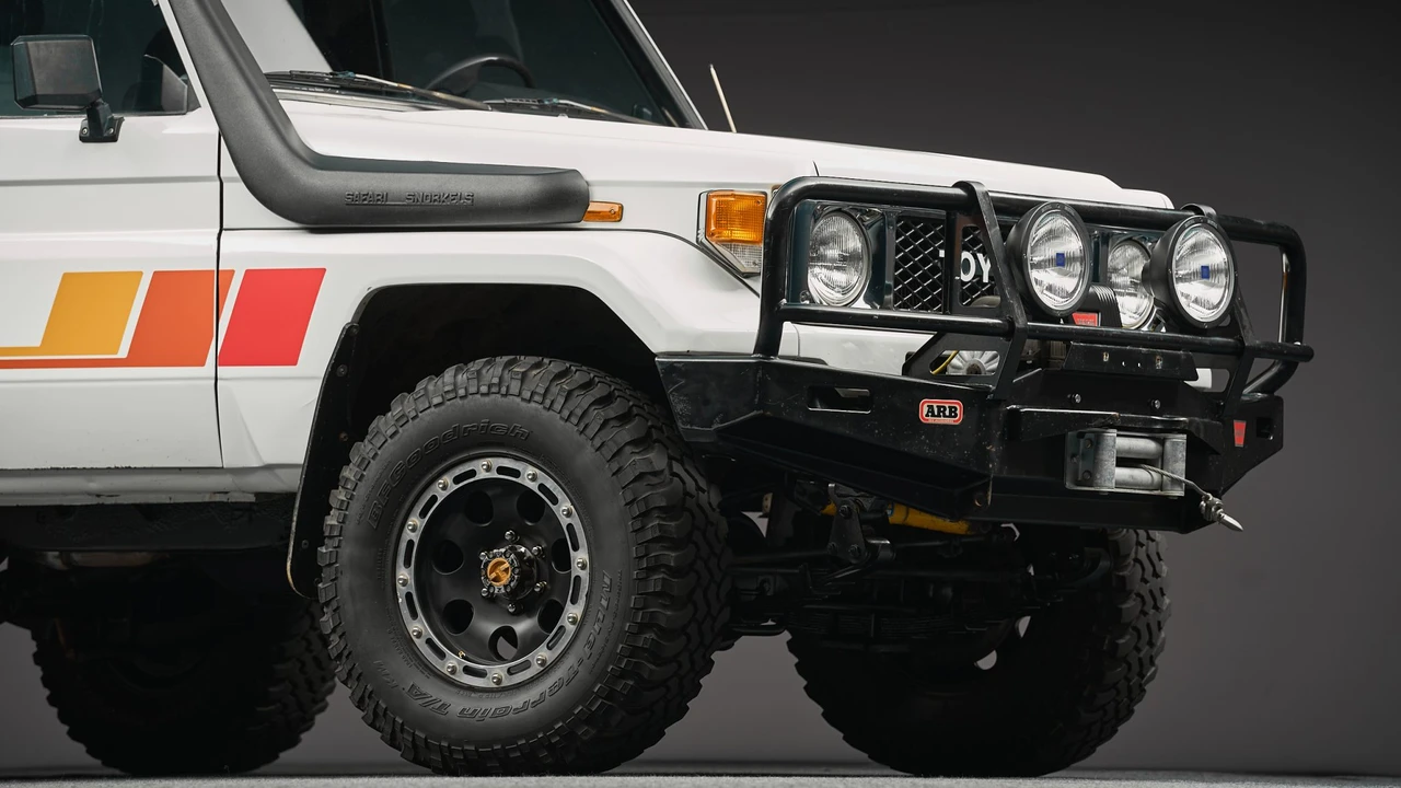 1985 Toyota J70 Land Cruiser - Image 27 of 31