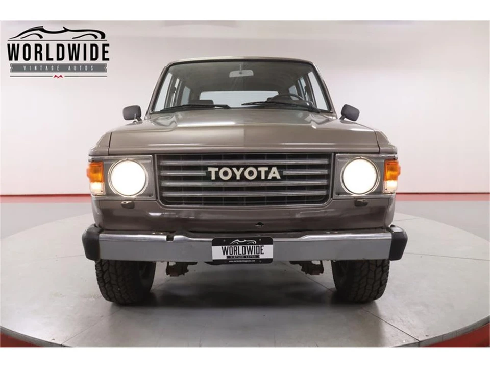 1985 Toyota J60 Land Cruiser - Image 16 of 31