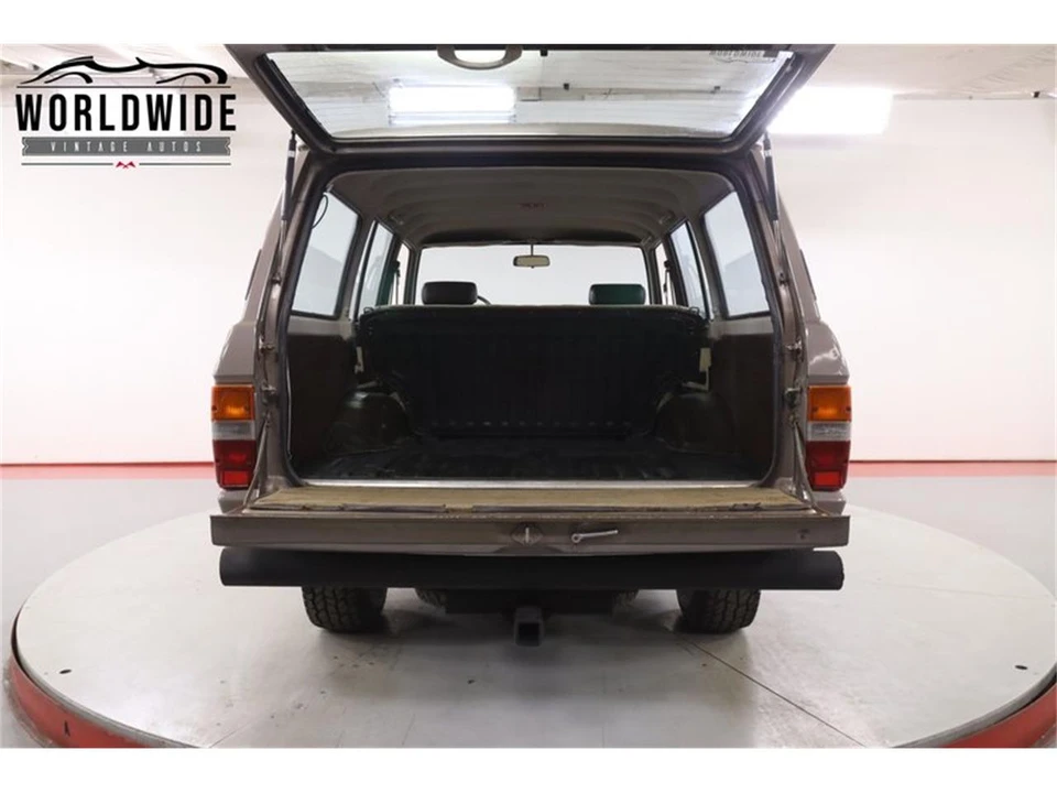 1985 Toyota J60 Land Cruiser - Image 18 of 31