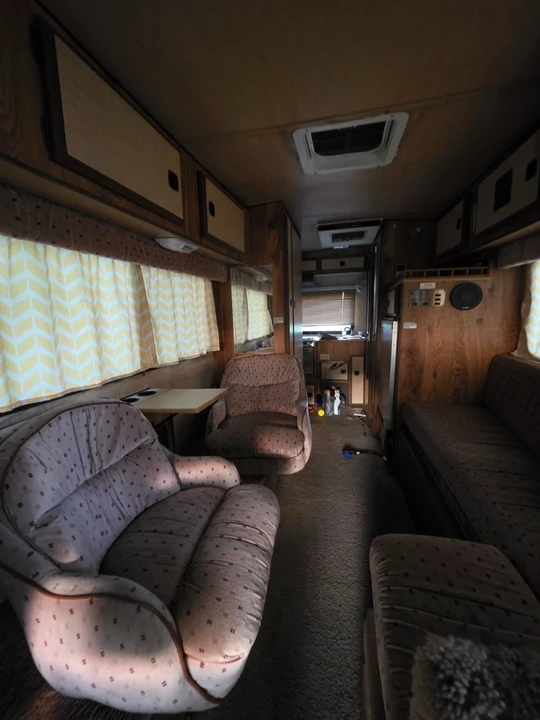 1985 Toyota Dolphin - Image 10 of 21