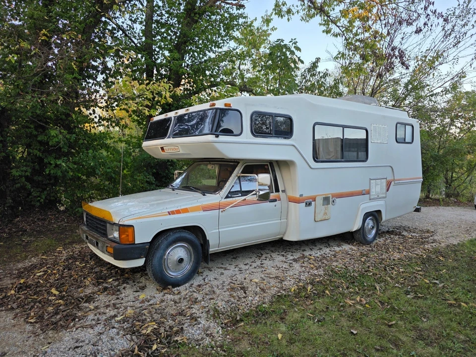 1985 Toyota Dolphin - Image 4 of 21