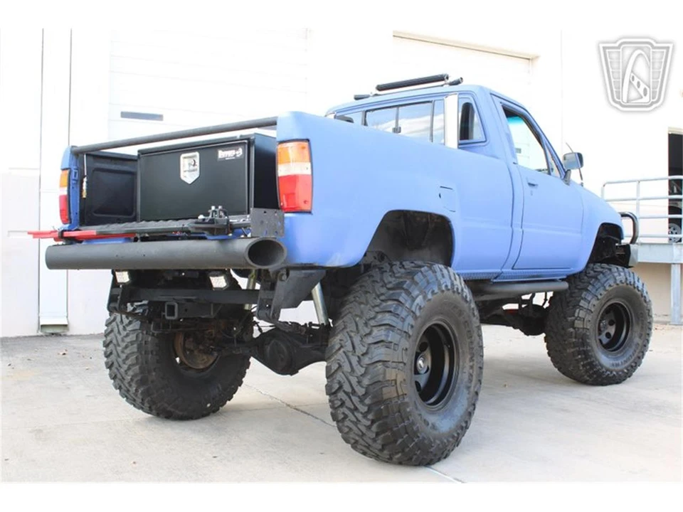1985 Toyota Hilux 4th Gen - Image 13 of 31
