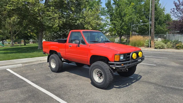 1985 Toyota Pickup RN60 SR5