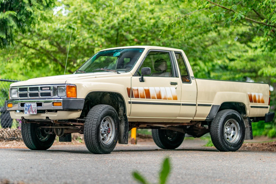 1985 Toyota Hilux 3rd Gen - Image 8 of 31