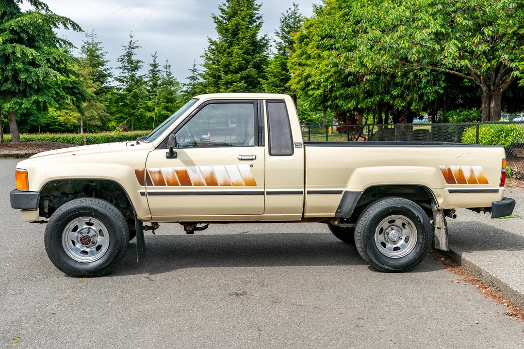 1985 Toyota Hilux 3rd Gen - Image 3 of 31
