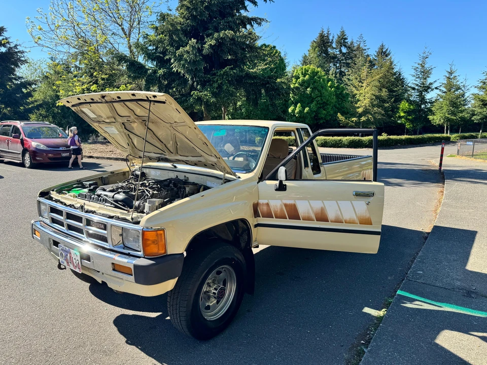 1985 Toyota Hilux 3rd Gen - Image 7 of 31
