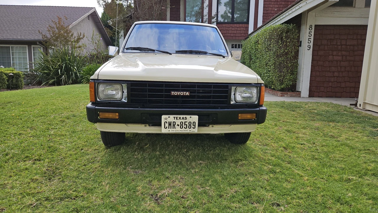 1985 Toyota Hilux 4th Gen - Image 3 of 31