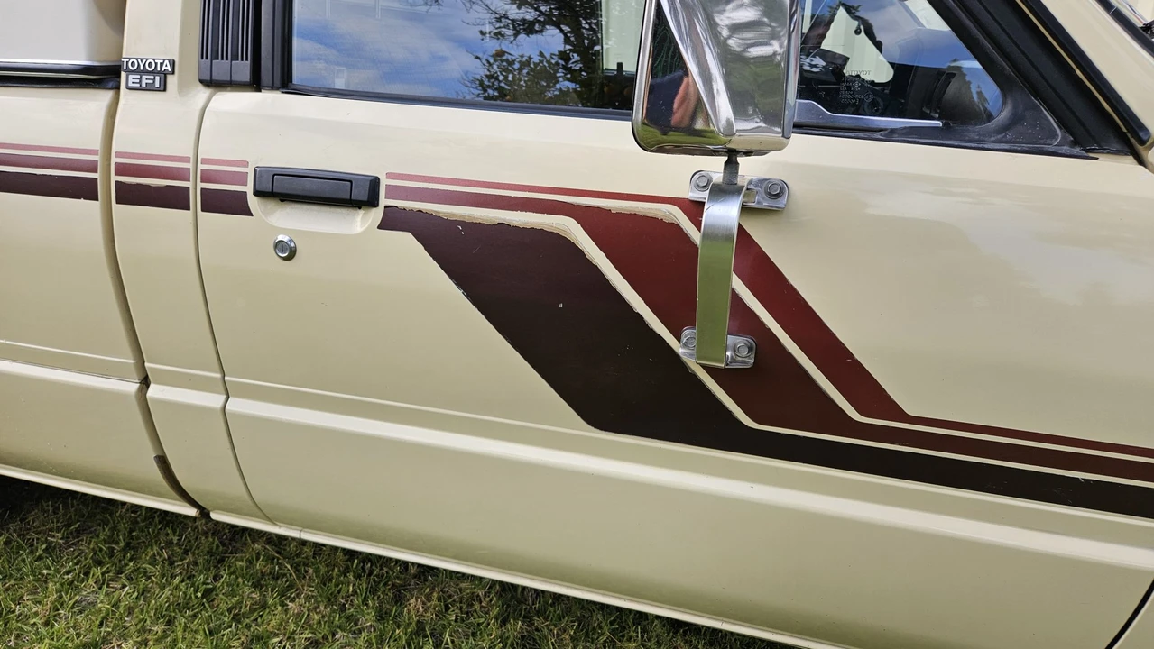 1985 Toyota Hilux 4th Gen - Image 17 of 31