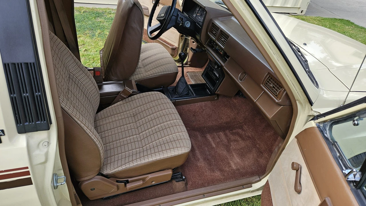 1985 Toyota Hilux 4th Gen - Image 26 of 31