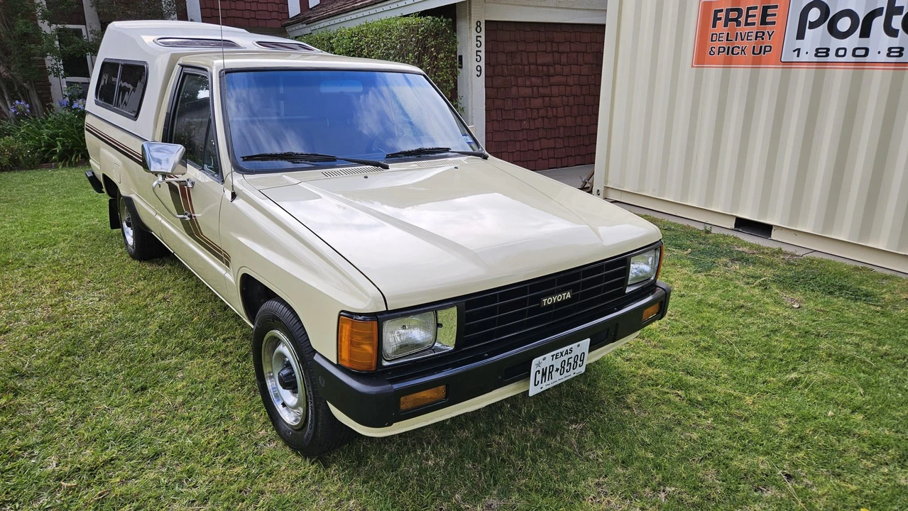 1985 Toyota Hilux 4th Gen - Image 5 of 31