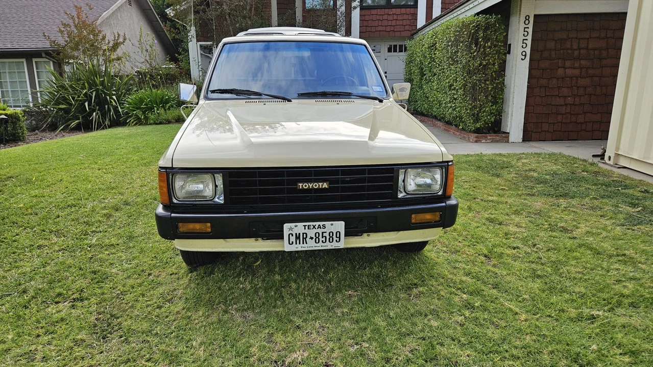 1985 Toyota Hilux 4th Gen - Image 4 of 31