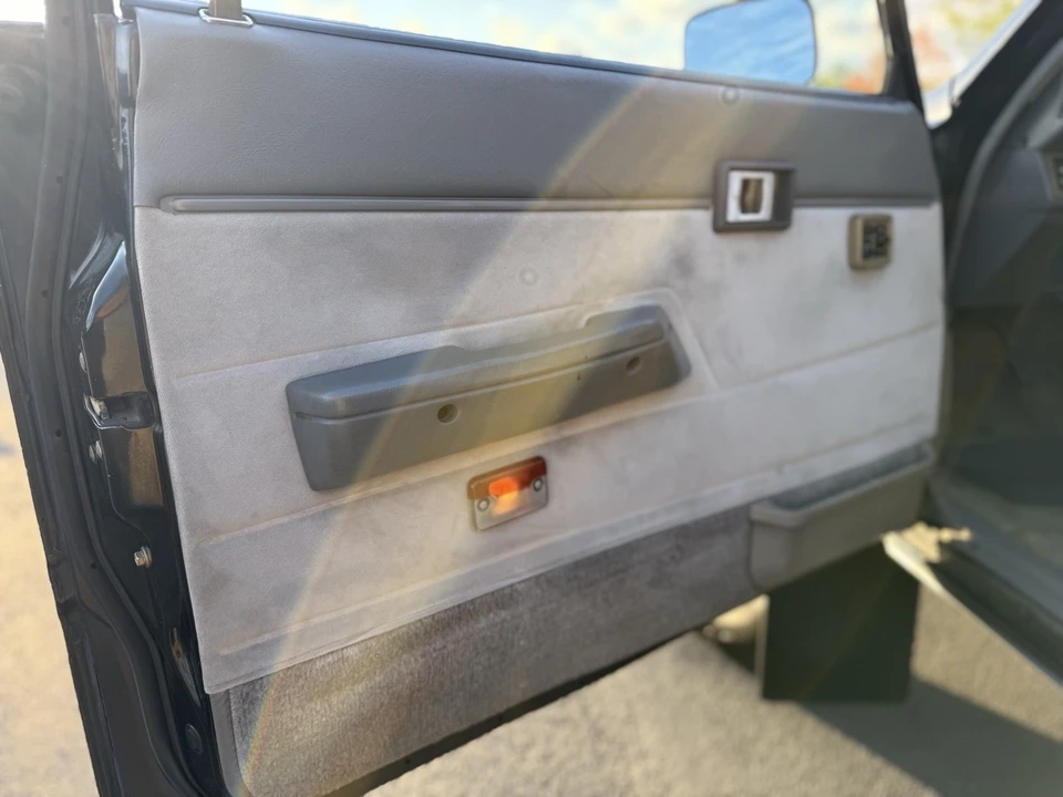 1985 Toyota Hilux 4th Gen - Image 18 of 21