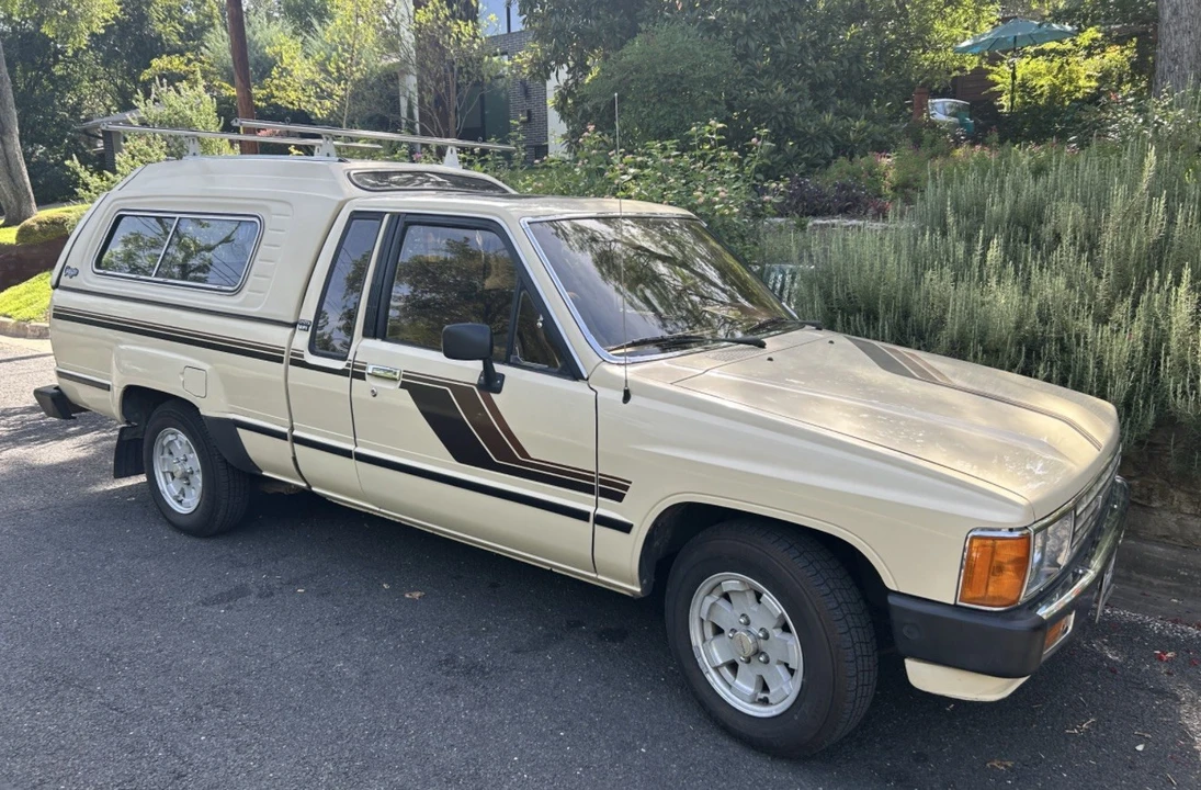 1985 Toyota Corolla AE86 - Image 5 of 11