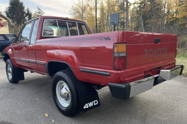 1985 Toyota Hilux 4th Gen - Image 2 of 7