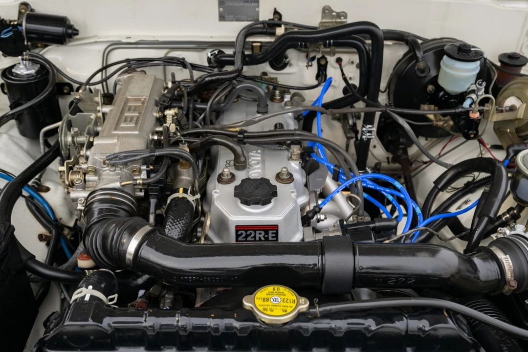 1985 Toyota Hilux 4th Gen - Image 6 of 7