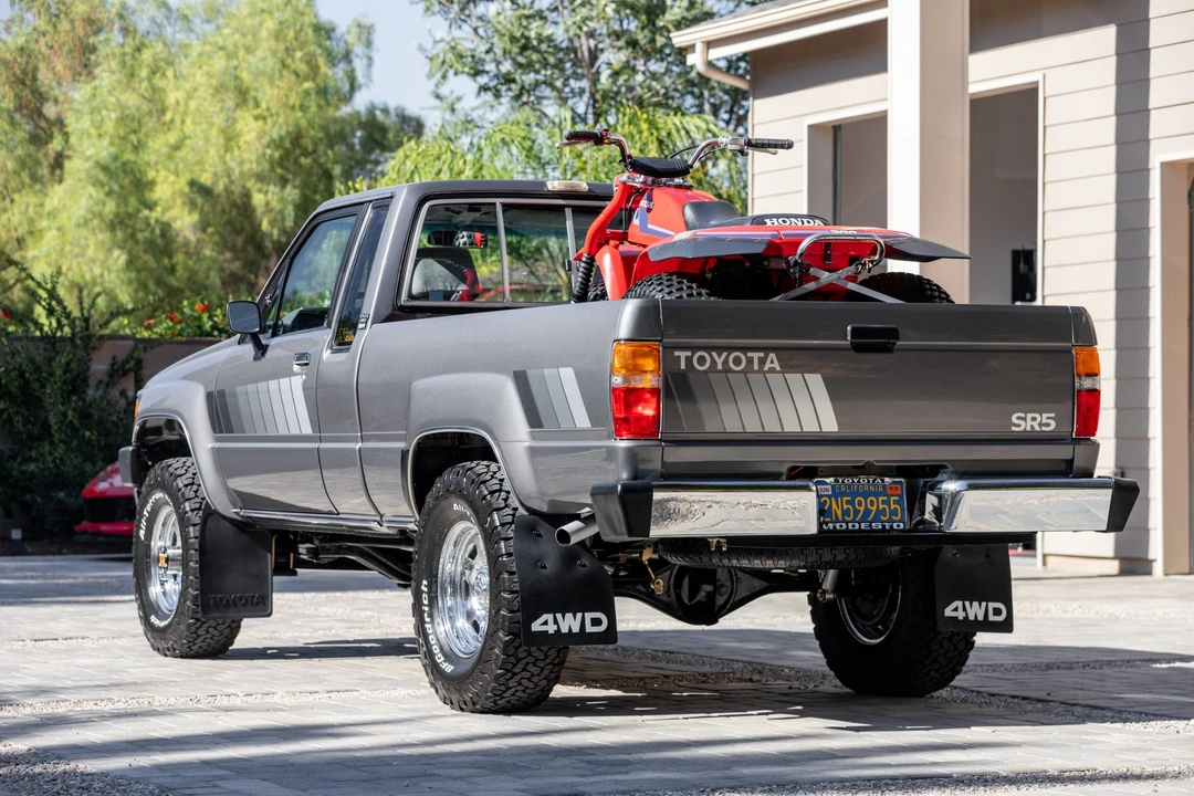 1985 Toyota Hilux 4th Gen - Image 9 of 31