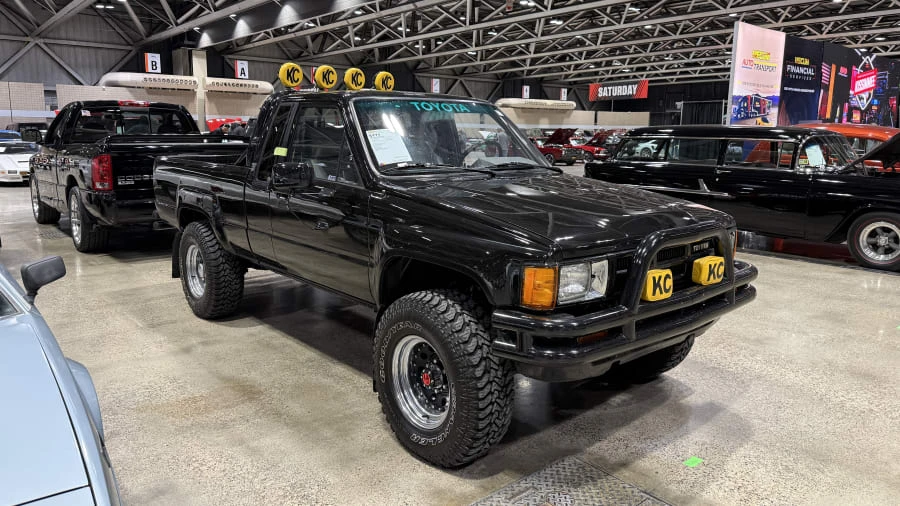 1985 Toyota Hilux 4th Gen - Image 3 of 6
