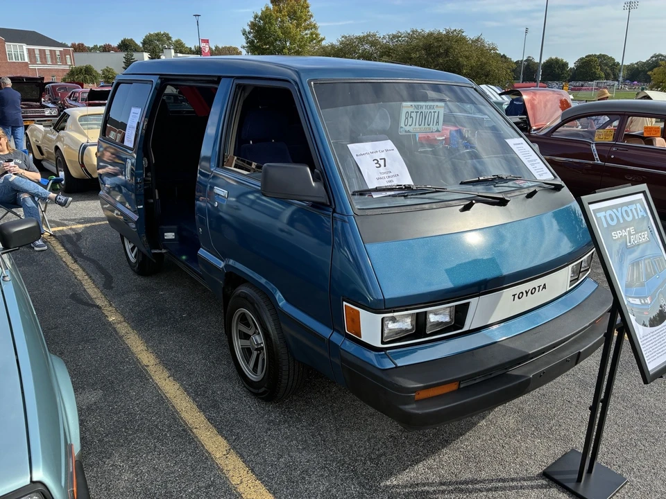1985 Toyota - Image 3 of 31