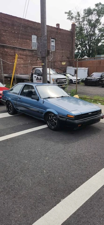 1985 Toyota Corolla AE86 - Image 2 of 4