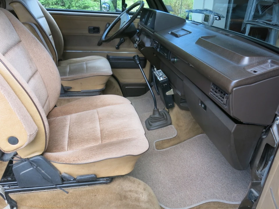 1985 Volkswagen Vanagon - Image 17 of 24