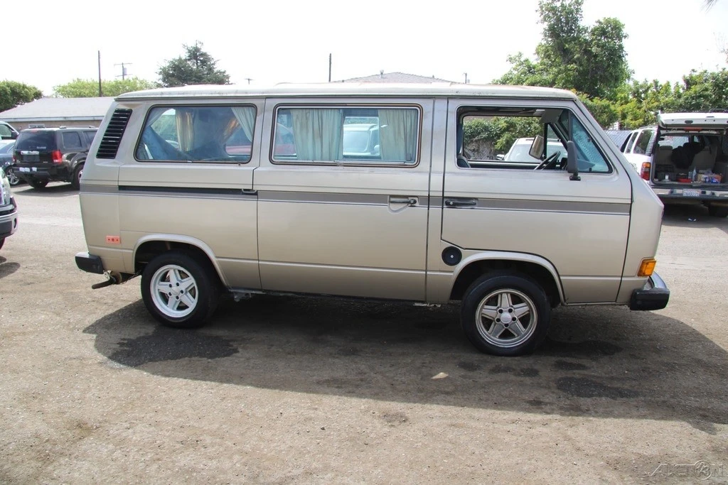 1985 Volkswagen EuroVan - Image 9 of 21