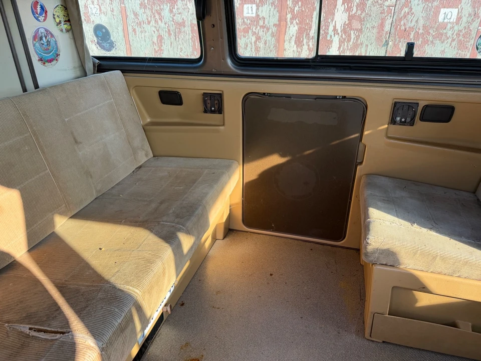 1985 Volkswagen Bay-Window Bus - Image 13 of 19
