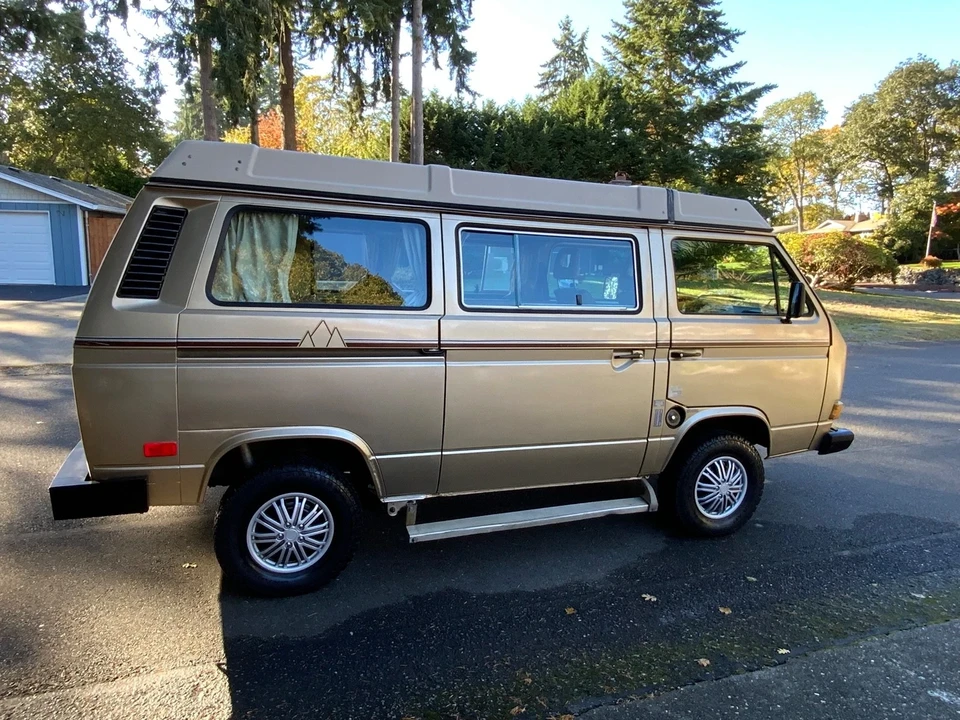 1985 Volkswagen Bay-Window Bus - Image 14 of 21
