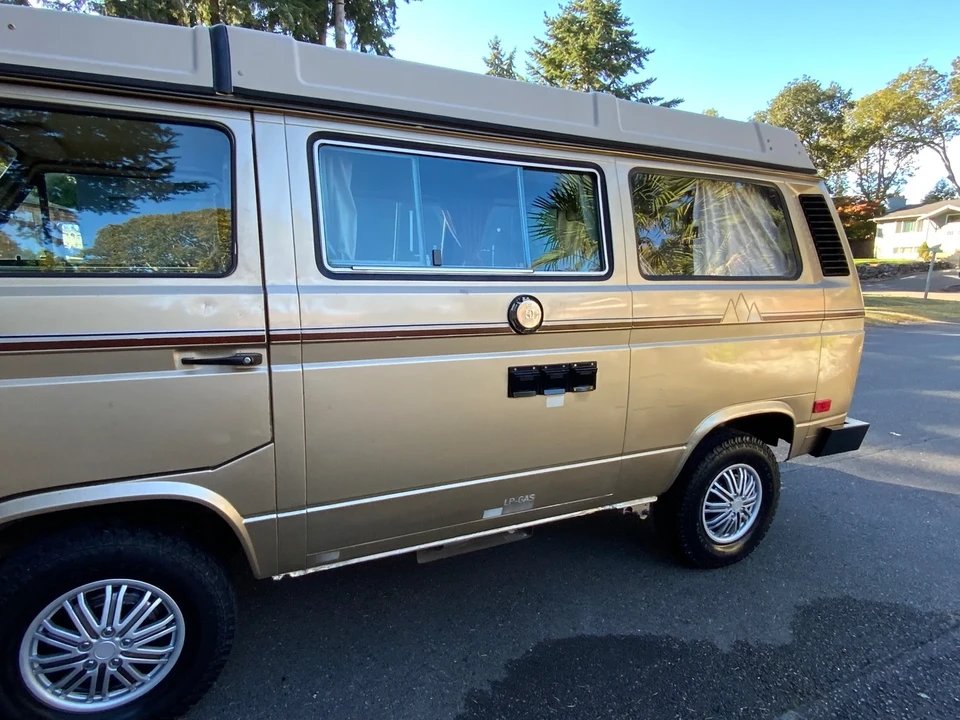 1985 Volkswagen Bay-Window Bus - Image 4 of 21