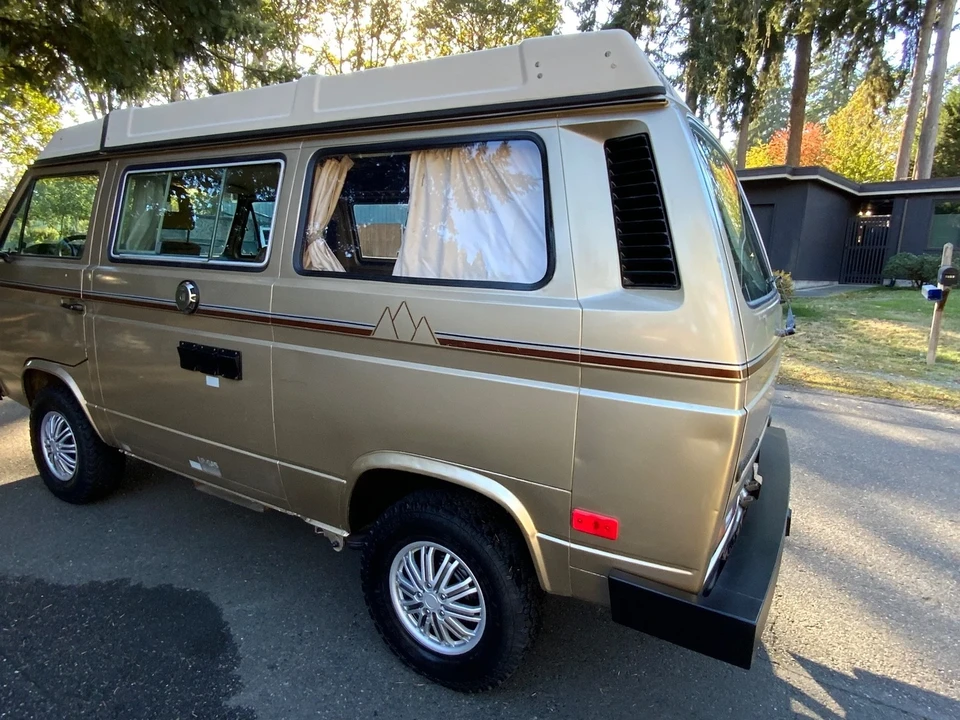 1985 Volkswagen Bay-Window Bus - Image 6 of 21