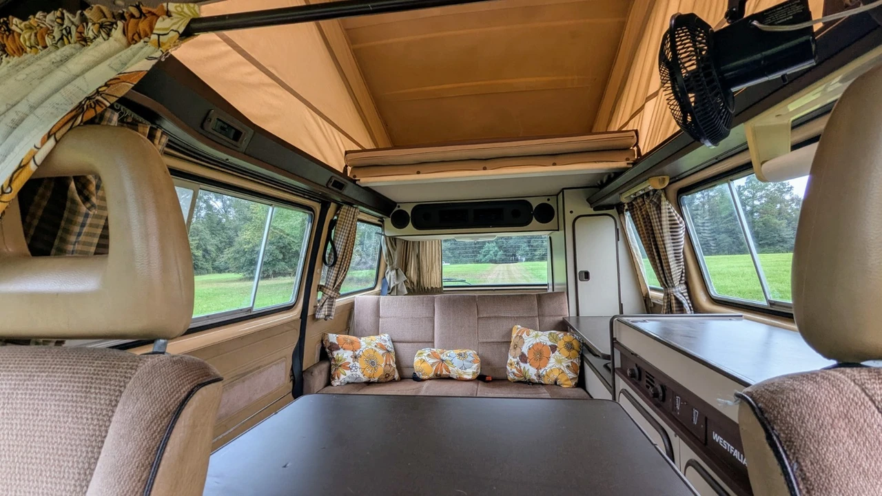 1985 Volkswagen Bay-Window Camper - Image 16 of 17