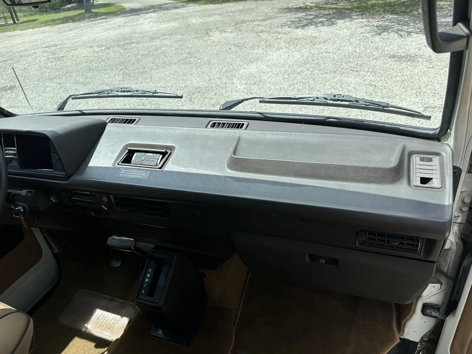 1985 Volkswagen Vanagon - Image 30 of 31