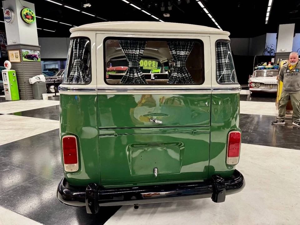 1985 Volkswagen Bay-Window Bus - Image 10 of 21