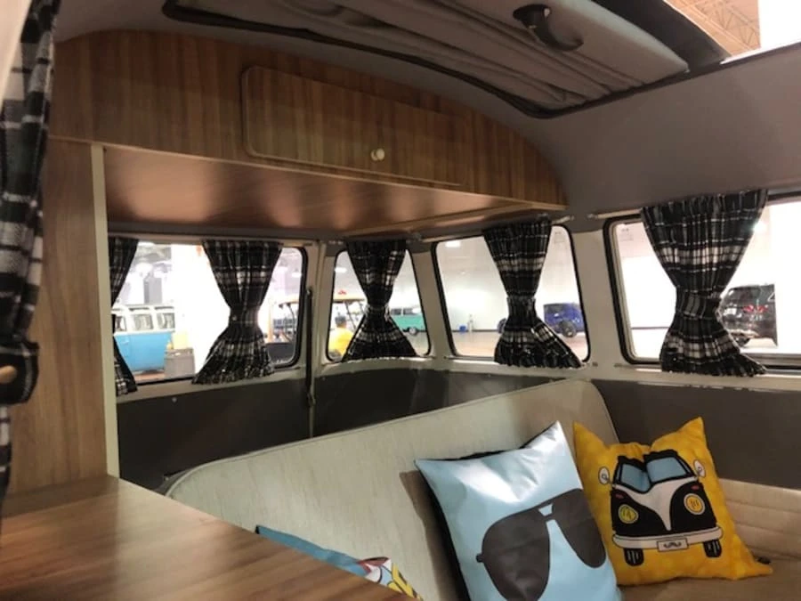 1985 Volkswagen Bay-Window Bus - Image 7 of 13