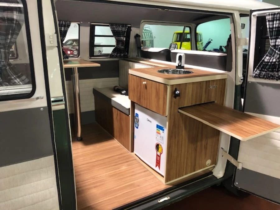 1985 Volkswagen Bay-Window Bus - Image 9 of 13