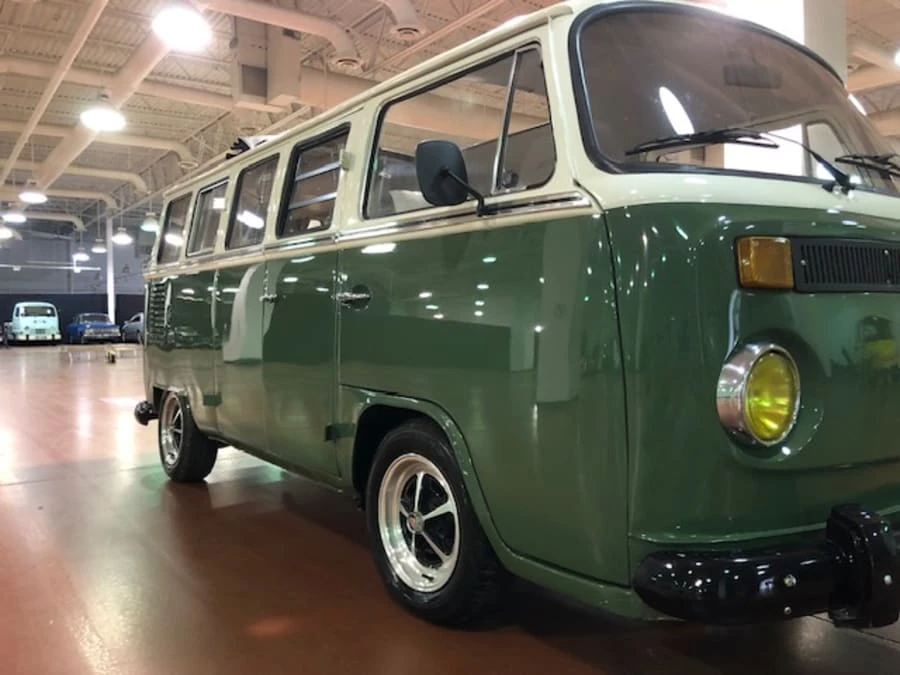 1985 Volkswagen Bay-Window Bus - Image 5 of 13