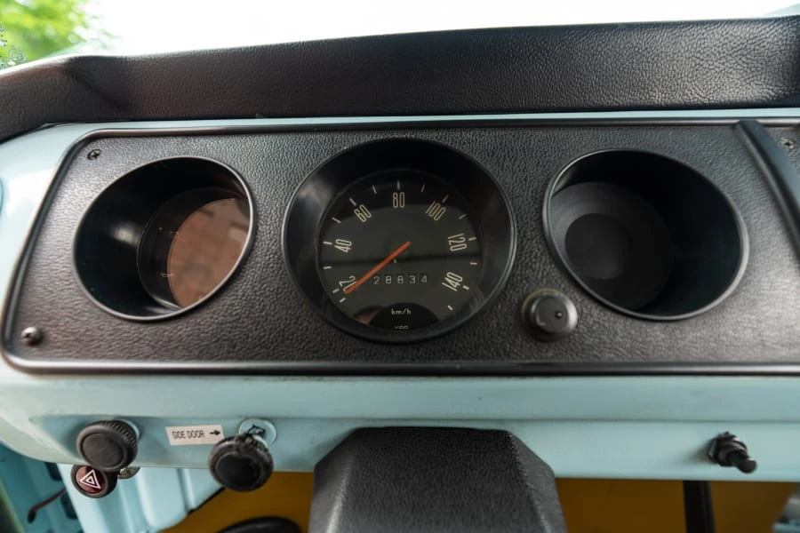 1985 Volkswagen Bay-Window Bus - Image 13 of 24