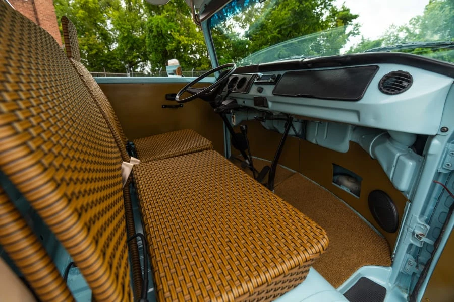 1985 Volkswagen Bay-Window Bus - Image 19 of 24