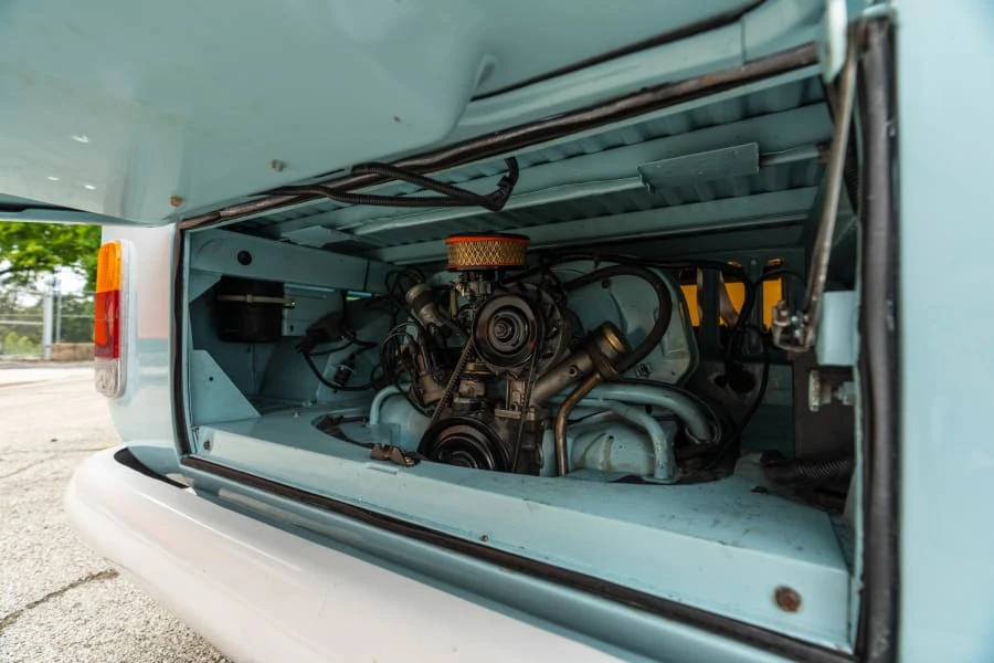 1985 Volkswagen Bay-Window Bus - Image 23 of 24