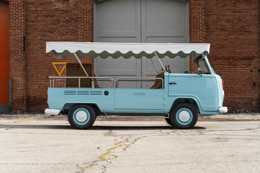 1985 Volkswagen Bay-Window Bus - Image 7 of 24
