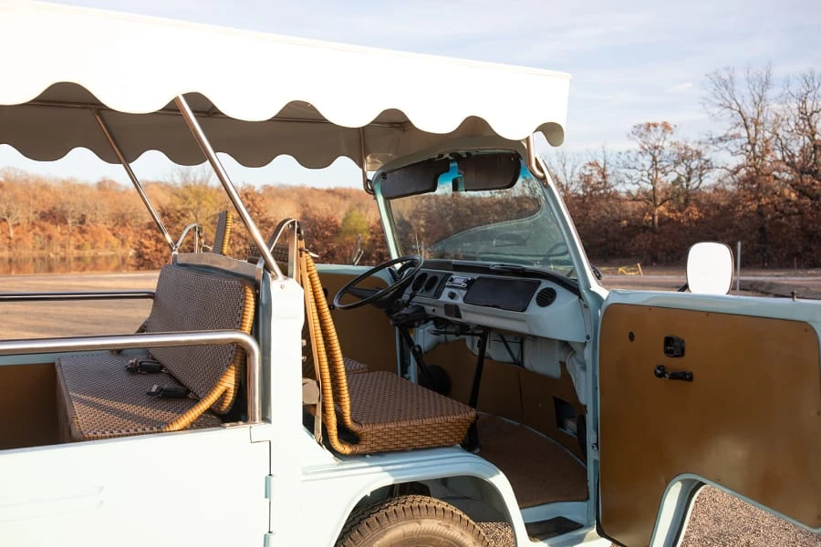 1985 Volkswagen Bay-Window Bus - Image 13 of 16