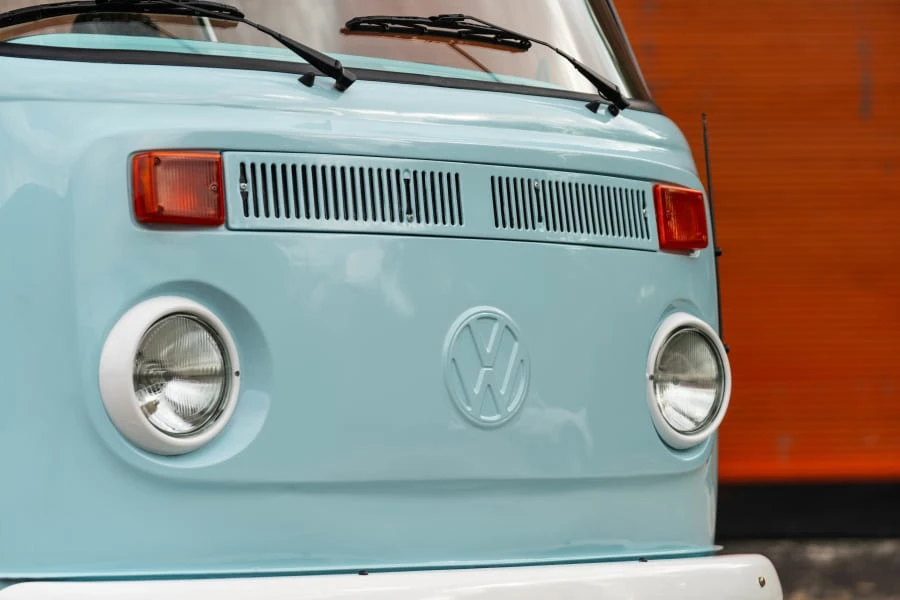 1985 Volkswagen Bay-Window Bus - Image 12 of 24