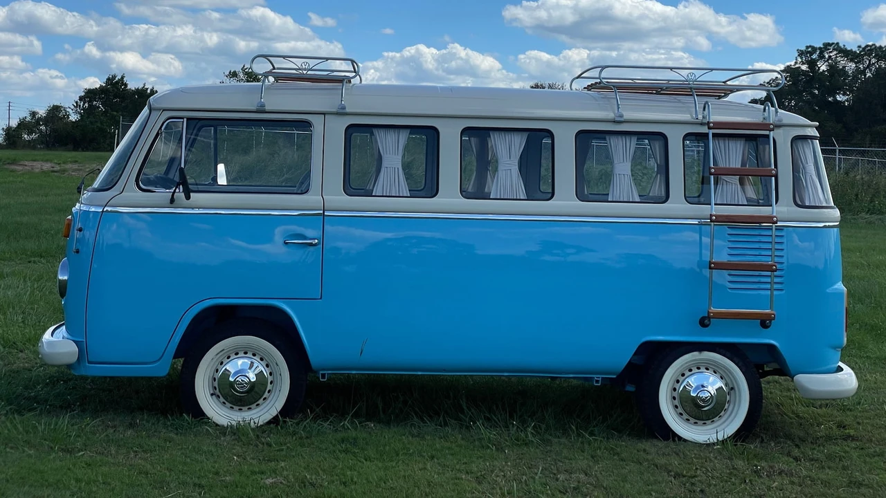 1985 Volkswagen Bay-Window Bus - Image 2 of 14