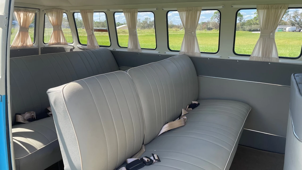 1985 Volkswagen Bay-Window Bus - Image 6 of 14